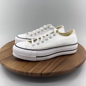 Converse Women's Chuck Taylor All Star Lift OX Size 7